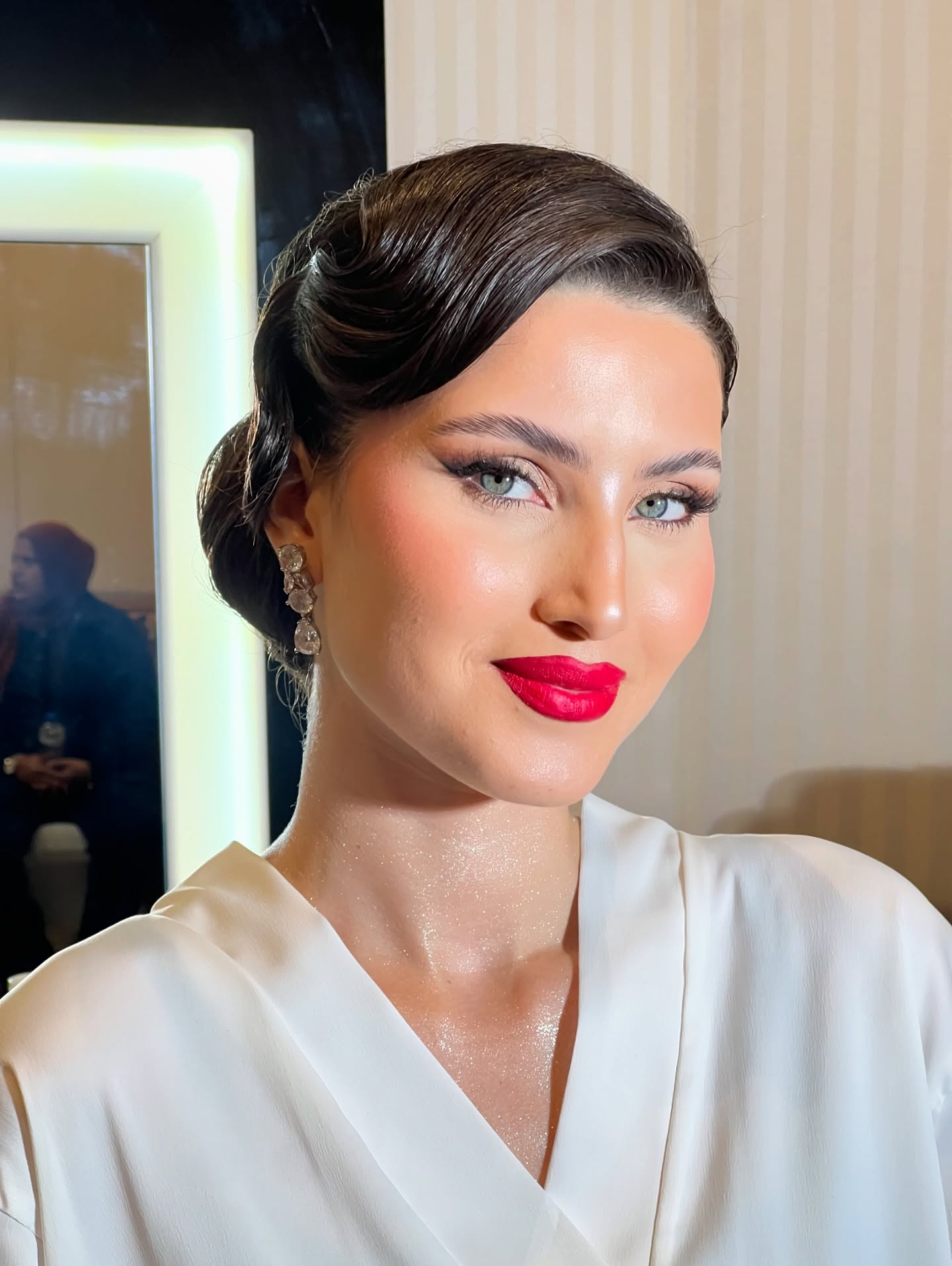 Maquillage réalisé par Safa — glam rouge lèvres