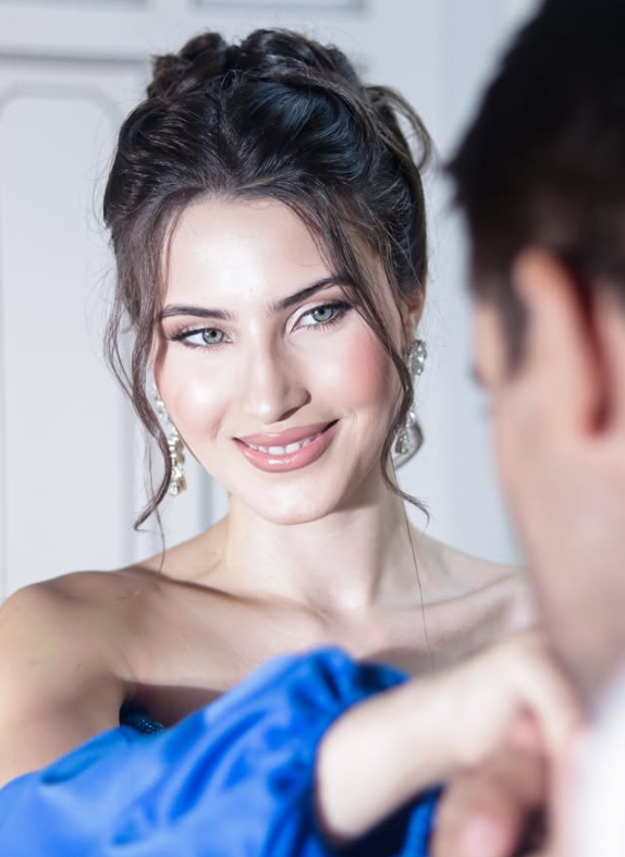 Maquillage réalisé par Safa — soirée élégante